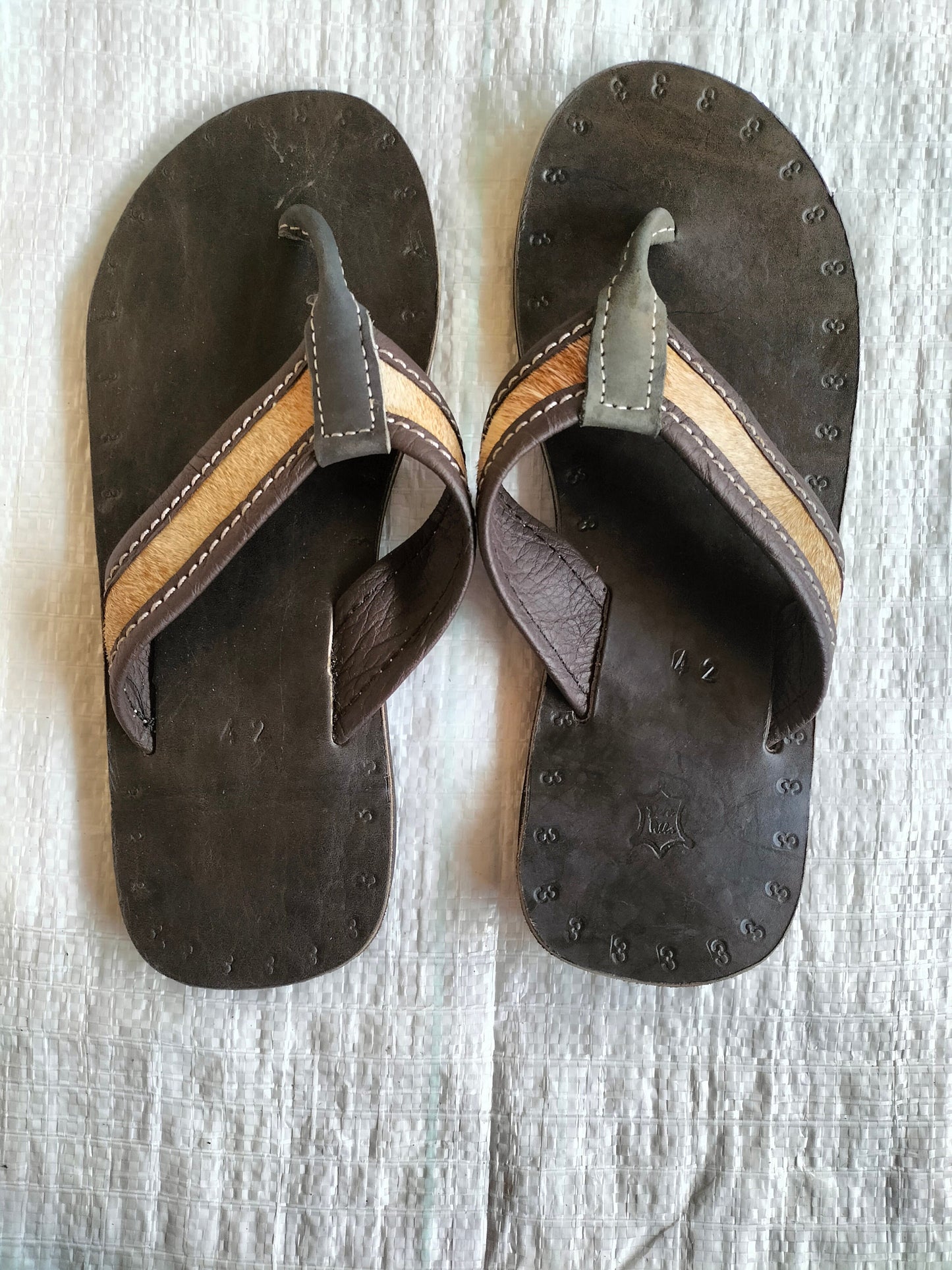 Handmade African Men's Sandals/Genuine Leather Beaded Flip-Flops/Comfortable Summer Sandals for Men/African Shoes/Unique Gift for Him