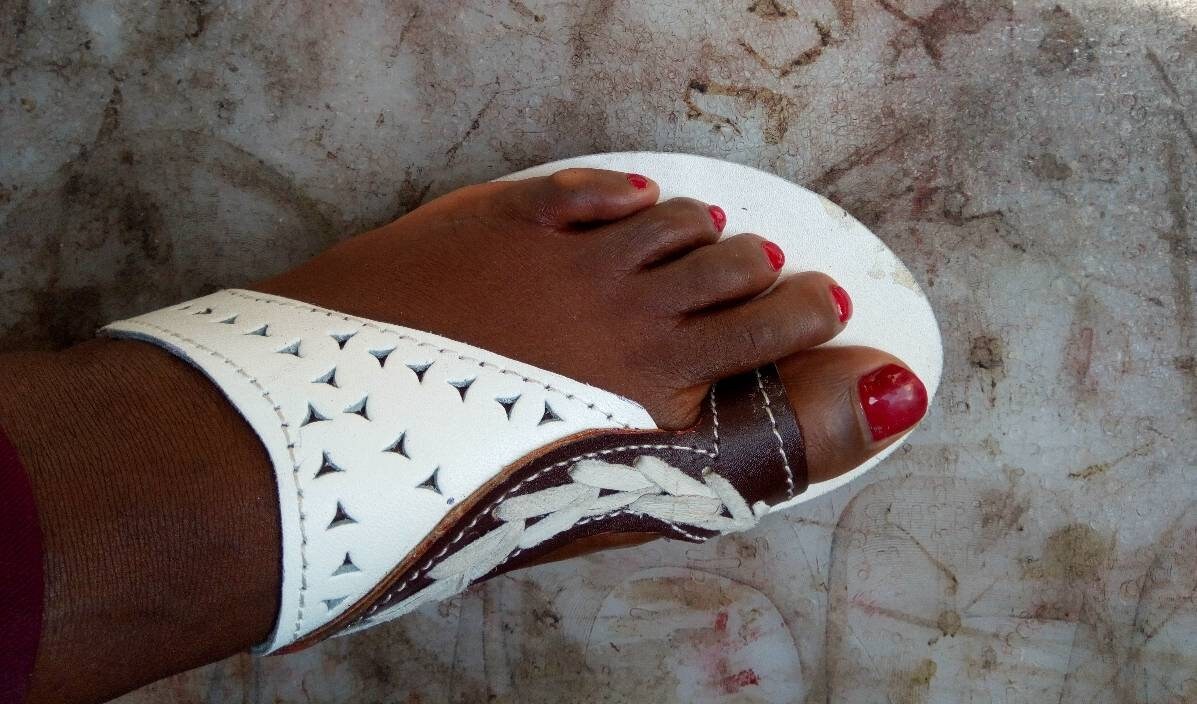 Handmade African Beaded Sandals/Authentic Maasai-Style Leather Flip-Flops Women/Boho Beach Sandals/Comfortable Summer Sandal African Gifts