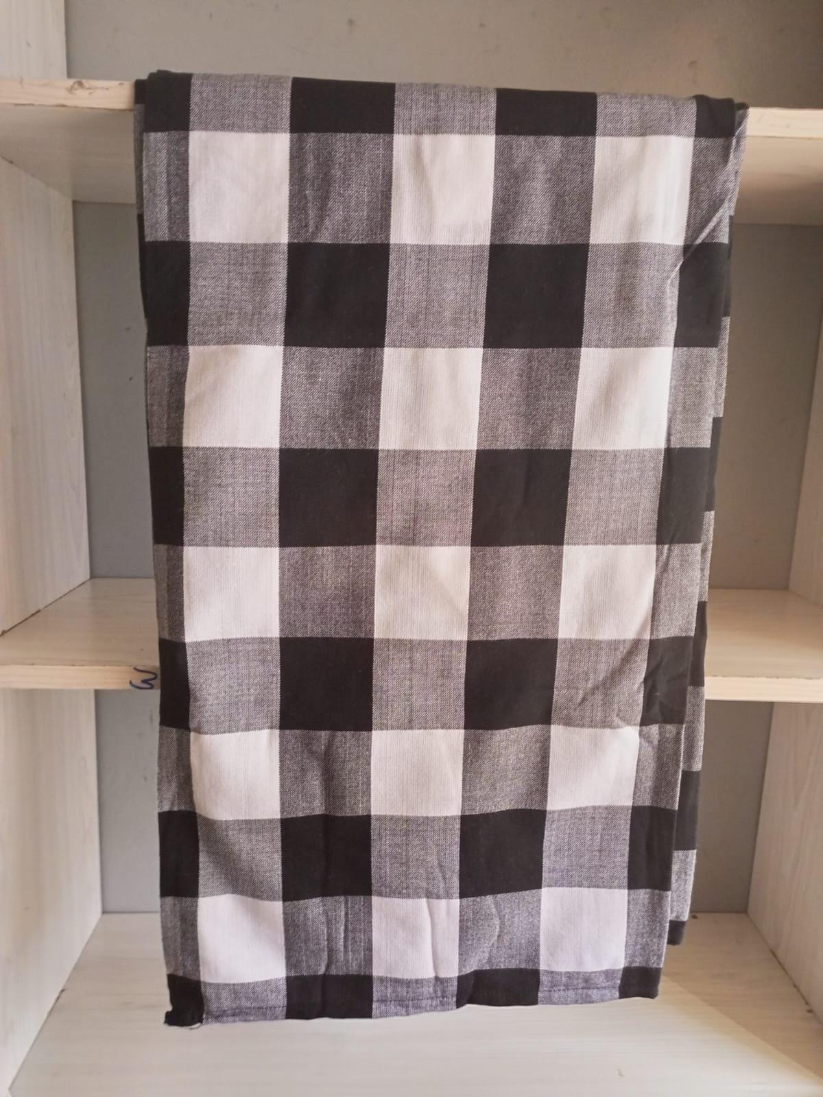 Authentic Maasai Shuka Blanket - Traditional African Tribal Wrap, Red Plaid Safari Blanket for Home Décor or Outdoor Adventures