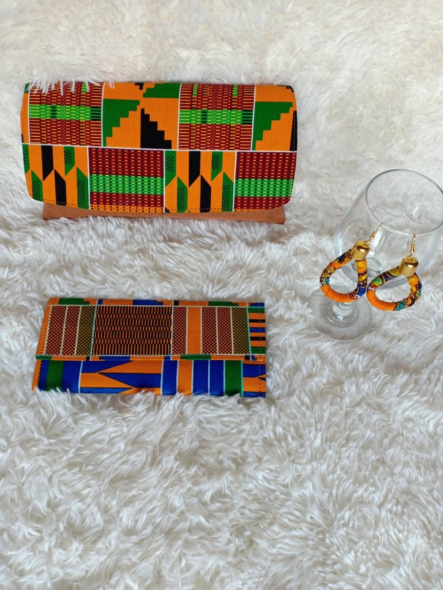 African purses with a matching wallet and earrings,African print bag,African purses, women purses christmass gift for her, birthday gift.