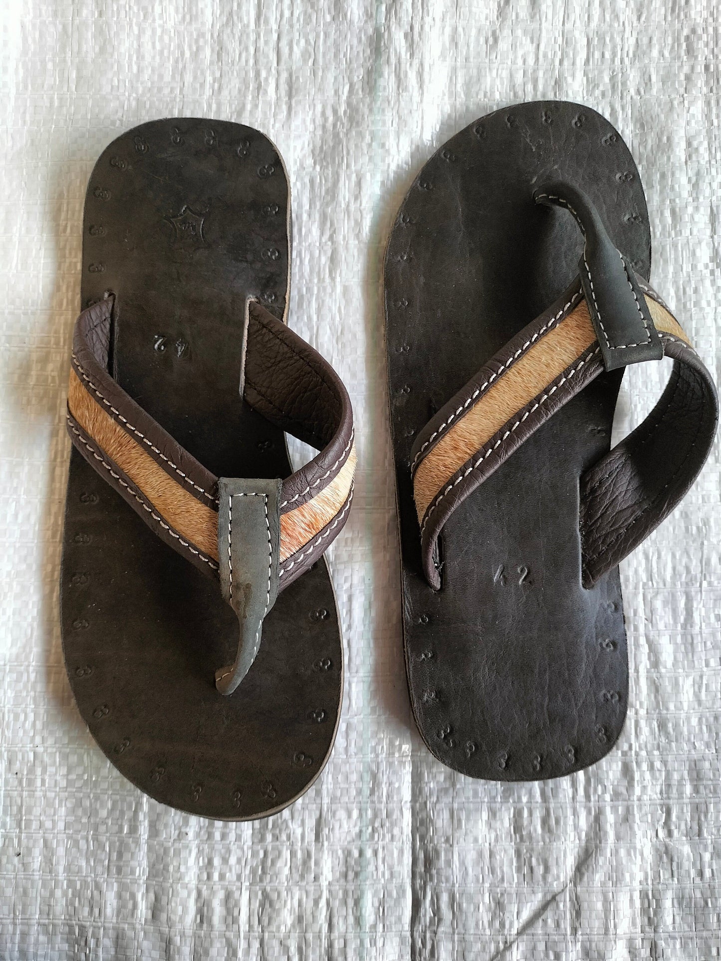 Handmade African Men's Sandals/Genuine Leather Beaded Flip-Flops/Comfortable Summer Sandals for Men/African Shoes/Unique Gift for Him