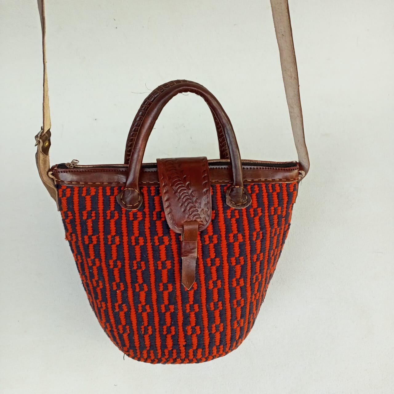 Handmade Woven Sisal Sling Bag - Boho Eco-Friendly Crossbody Bag | Sustainable Natural Fiber Purse | African Artisan Handcrafted Bag